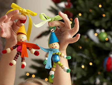 Decora tu árbol navideño con coloridos duendes - Decoracion - EstiloPeques